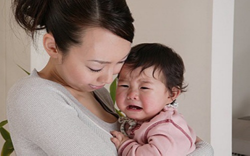 孩子在街上吵闹怎么办?