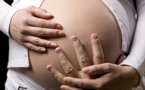 替女代孕:人工授精还是试管婴儿?
