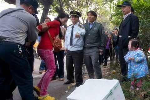 心理揭秘:城管与小贩的冲突