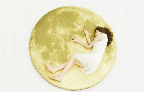 心理学堂:月圆之夜睡眠会变差?