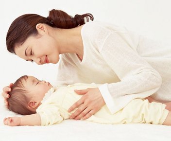 亲子教育:6个月大的婴儿即能区分善恶